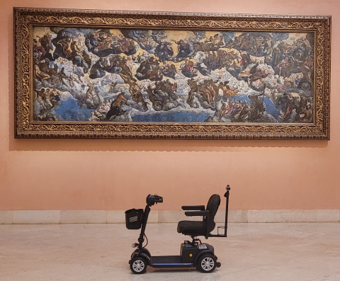 Scooter Museo Nacional Thyssen-Bornemisza