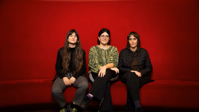 Performance Make Europe Great Again, with Las Huecas