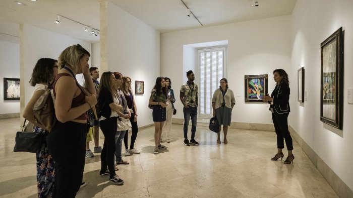 Open door guided tour