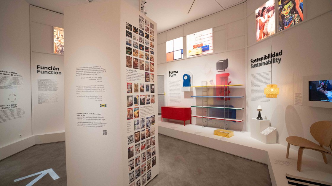 Sala de la exhibición IKEA y el arte del hogar. Diseño para un mejor día a día