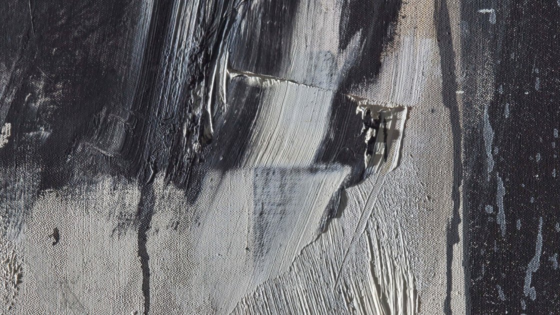 Detalle con luz rasante de la técnica de la obra “Express” de Robert Rauschenberg