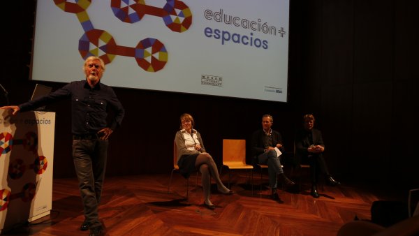 Educación + espacios