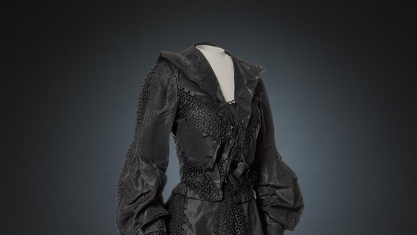 Dress, About 1900, Musée des Arts décoratifs, Paris. "Sorolla and Fashion" Museo Nacional Thyssen-Bornemisza