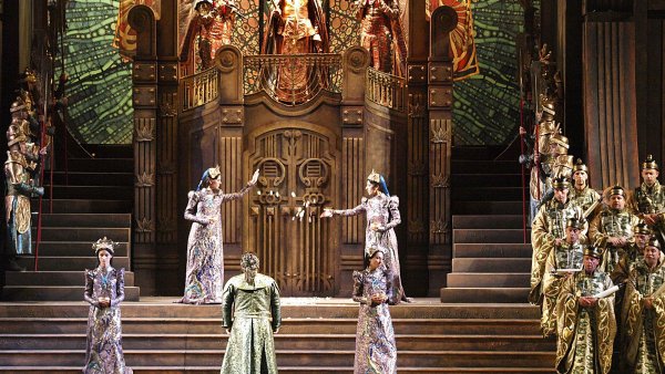 Ezio Frigerio and Franca Squarciapino. A life together on stage
