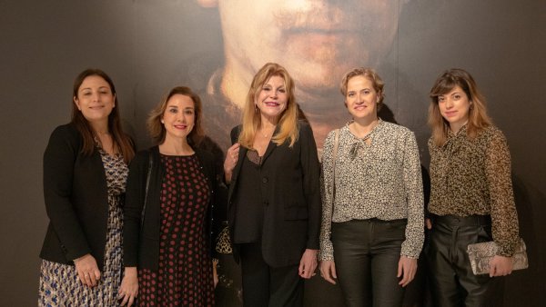 Inauguración de la exposición, representantes de JTI junto a la Baronesa Carmen Thyssen-Bornemisza