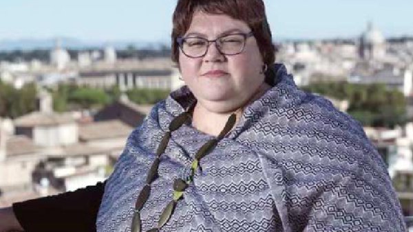 Suset Sánchez. Negras, cholas, chinas, rubias… Tetas sin miedo, cuerpos en resistencia y crítica decolonial