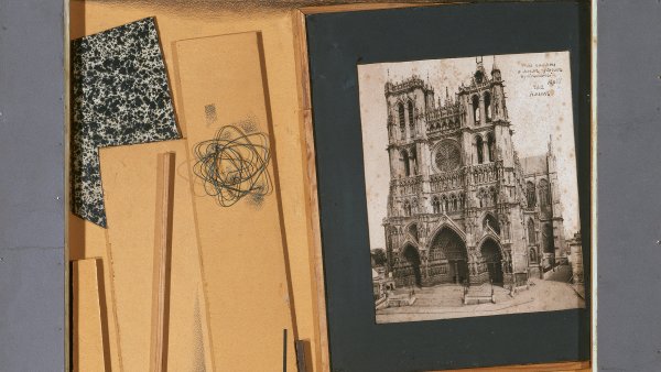 Amiens Cathedral. La catedral de Amiens, 1919