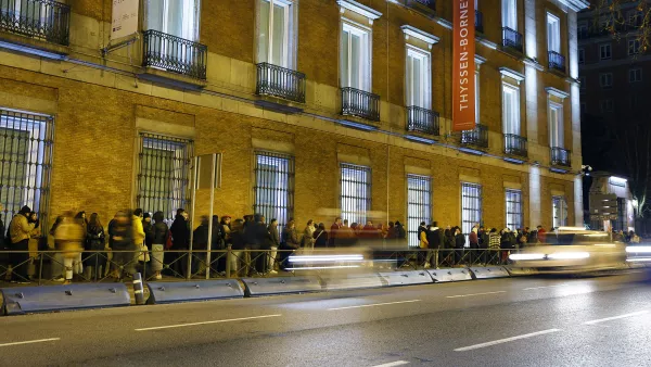 Free access to Carmen Laffón. Variations