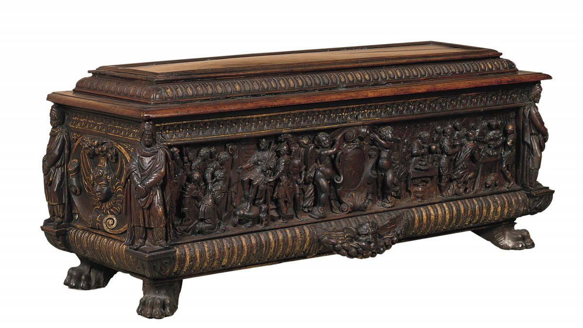 ancient roman chest