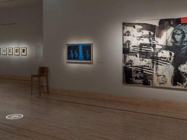 Pasea por las salas de la exposición 