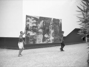Ugo Mulas. Transporte de las obras de Robert Rauschenberg, XXXII Exposición Internacional Bienal de Arte, Venecia, 1964 Ugo Mulas. Transporte de las obras de Robert Rauschenberg, XXXII Exposición Internacional Bienal de Arte, Venecia, 1964