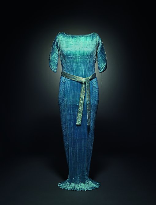 Mariano Fortuny y Madrazo. Delphos dress. Exhibition "Sorolla an Fashion", Museo Nacional Thyssen-Bornemisza