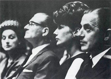 El barón Thyssen-Bornemisza y su esposa Fiona Campbell-Walter durante la subasta 36 del Stuttgarter Kunstkabinett, mayo de 1961 El barón Thyssen-Bornemisza y su esposa Fiona Campbell-Walter durante la subasta 36 del Stuttgarter Kunstkabinett, mayo de 1961