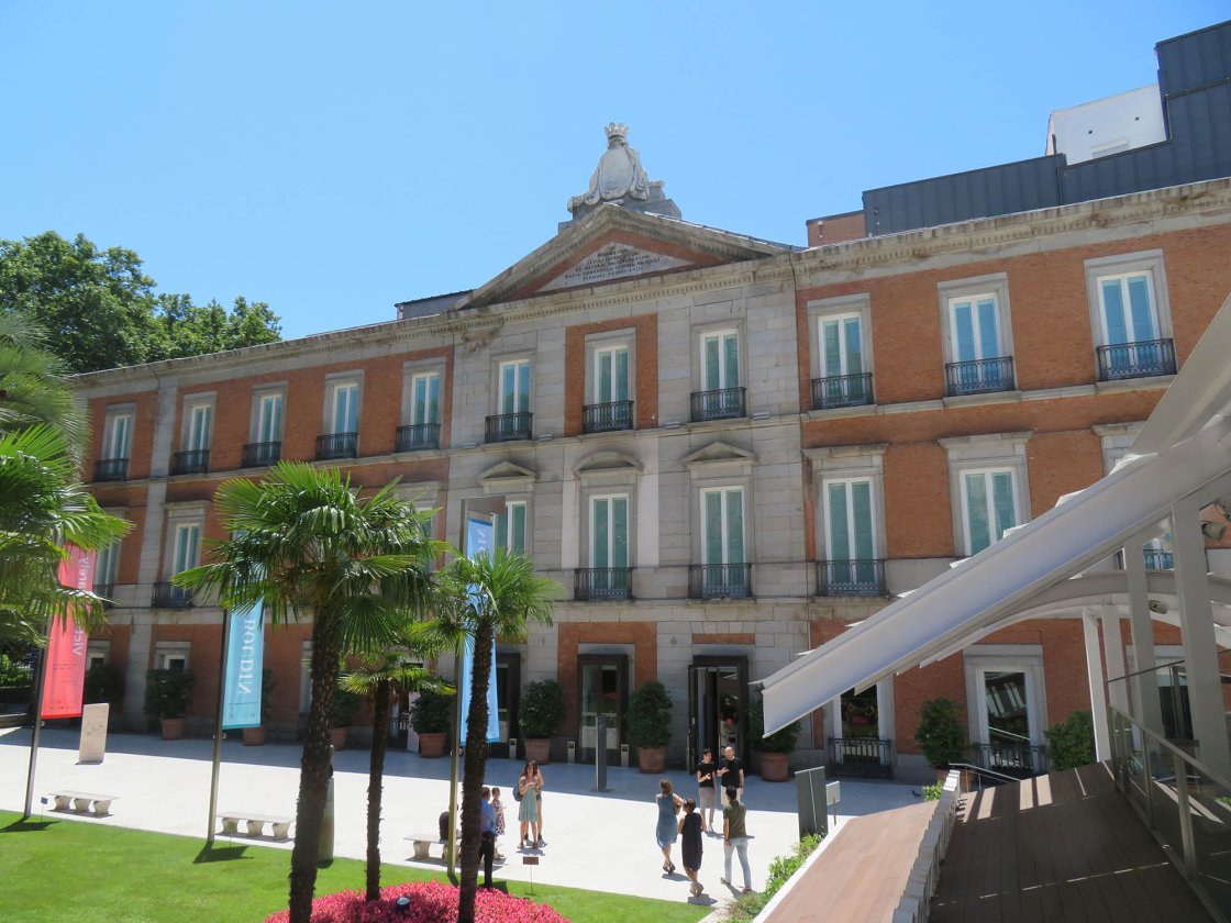 Fachada Museo Nacional Thyssen-Bornemisza Fachada Museo Nacional Thyssen-Bornemisza