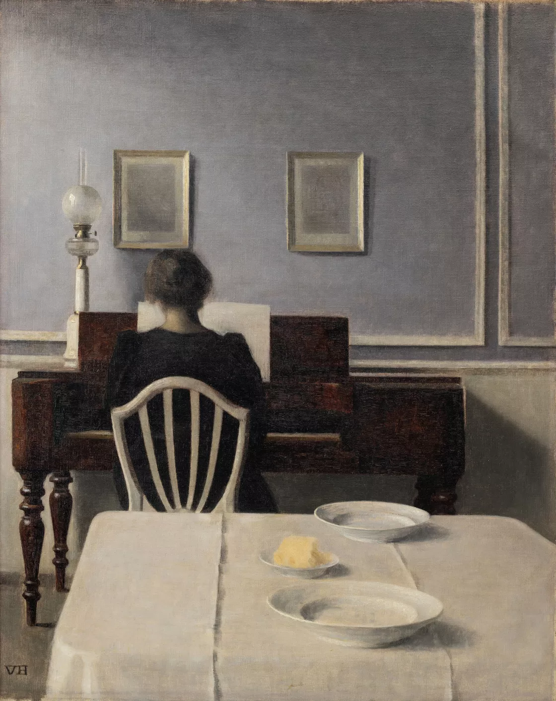 Vilhelm Hammershøi. Interior con mujer al piano, Strandgade 30, 1901 Vilhelm Hammershøi. Interior con mujer al piano, Strandgade 30, 1901