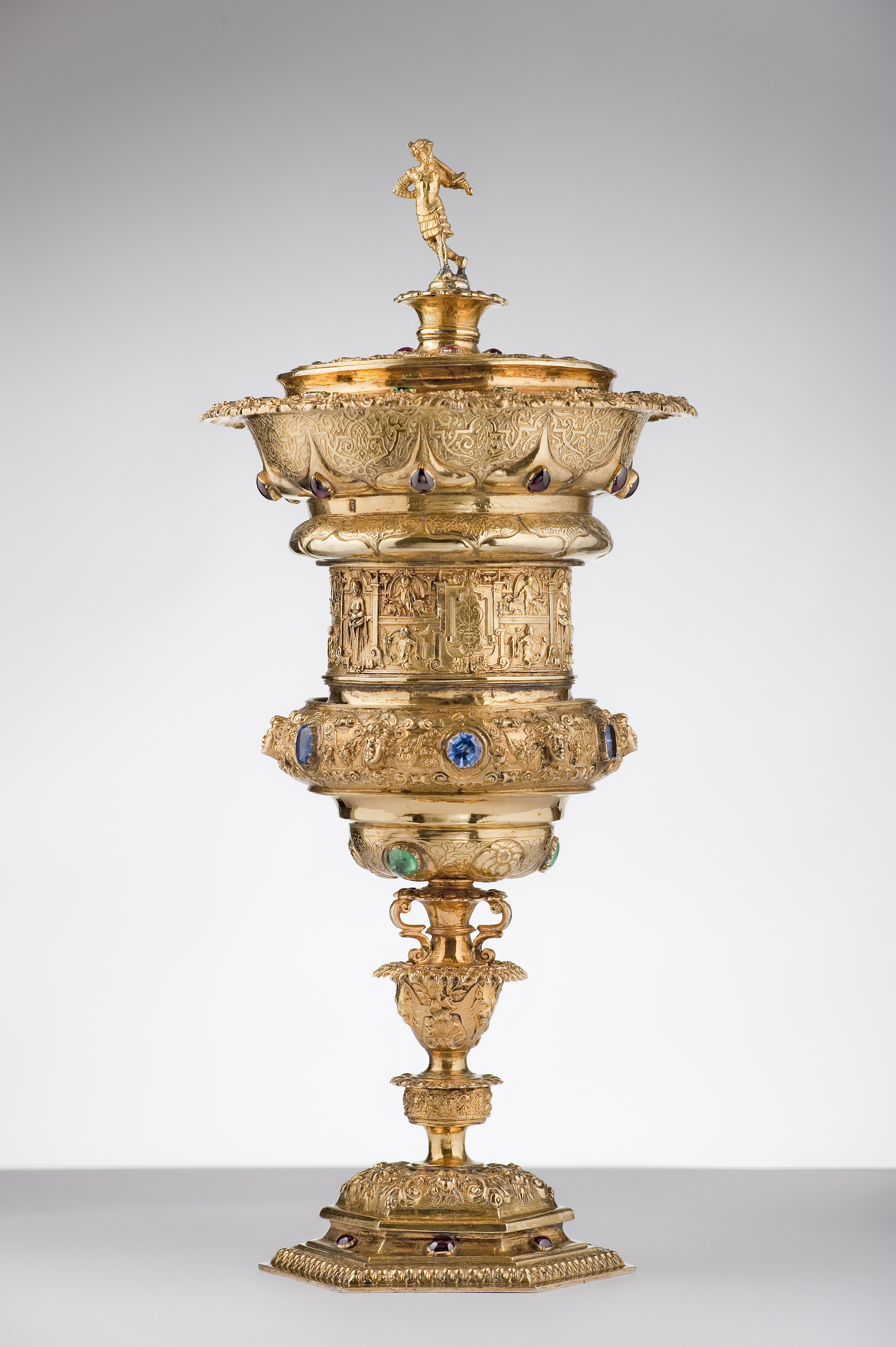 Veit Moringer. Copa con tapa, hacia 1560 Veit Moringer. Copa con tapa, hacia 1560