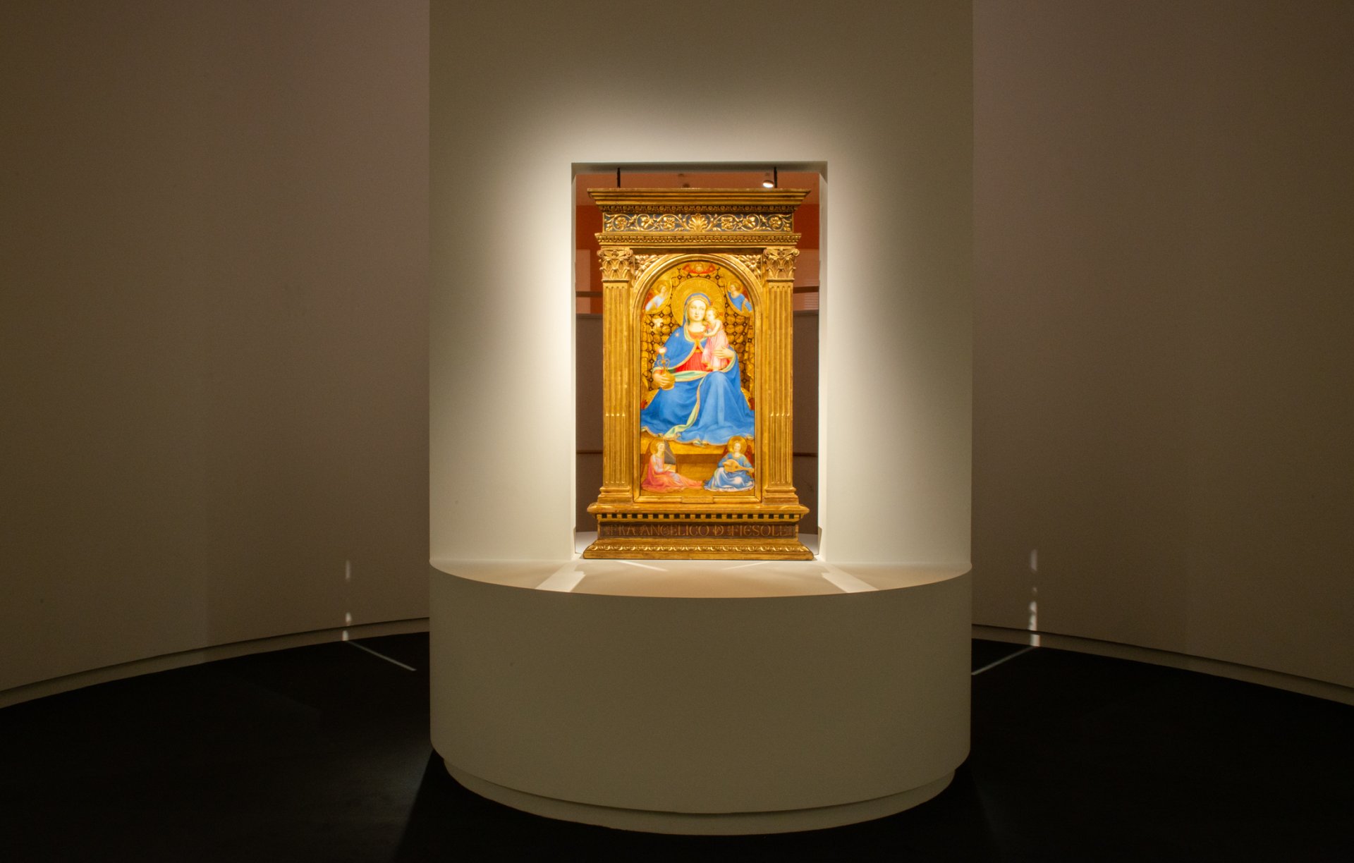 Montaje especial FRA ANGELICO. La Restauración de La Virgen de la Humildad. Sala 11 