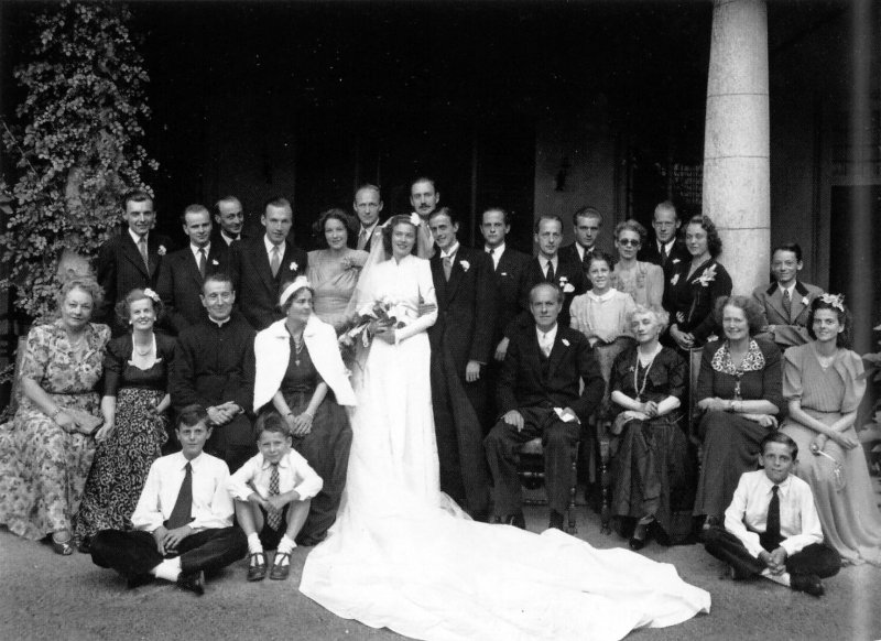 Hans Heinrich's wedding with Theresa zur Lippe at Villa Favorita, Lugano, on 1 August 1946