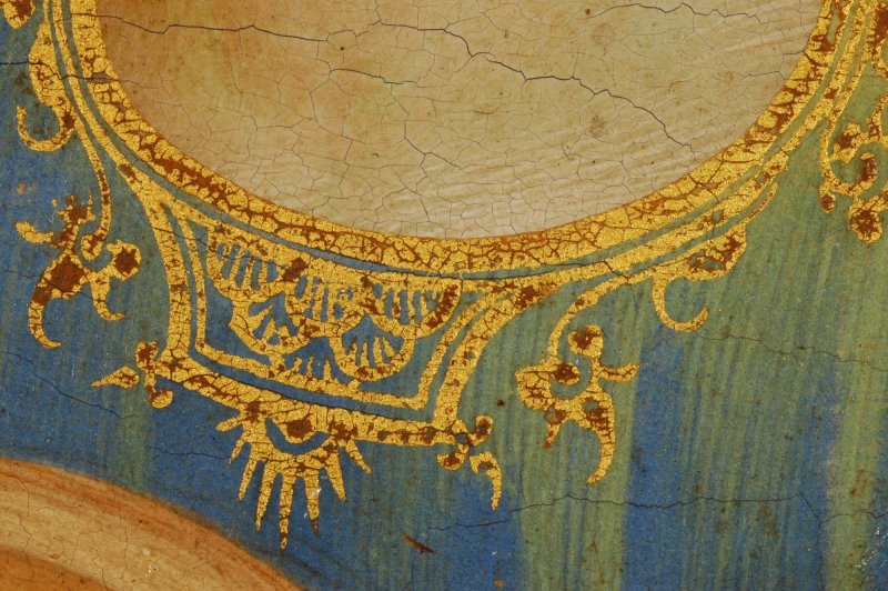 Detail of the golden decorations 