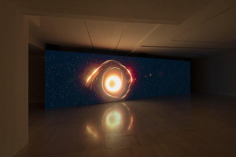 Wu Tsang. De ballenas. Vista de la instalación en el Museo Nacional Thyssen-Bornemisza, 2023 Wu Tsang. De ballenas. Vista de la instalación en el Museo Nacional Thyssen-Bornemisza, 2023