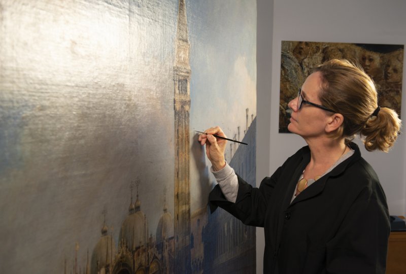 Proceso de reintegración de la obra “La plaza de San Marco en Venecia” de Canaletto
