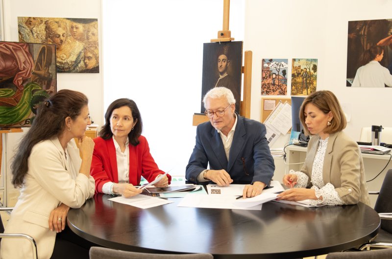 Equipo de restauración en proceso de desarrollo de proyectos técnicos
