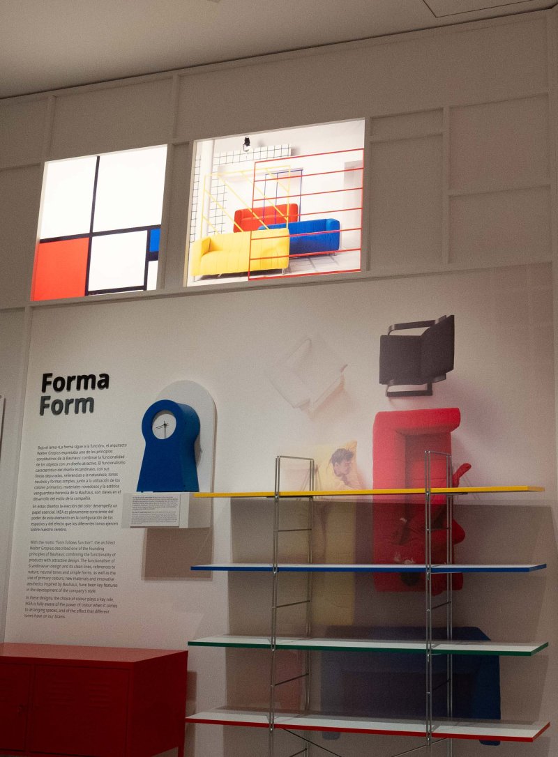 Sala de la exhibición IKEA y el arte del hogar. Diseño para un mejor día a día