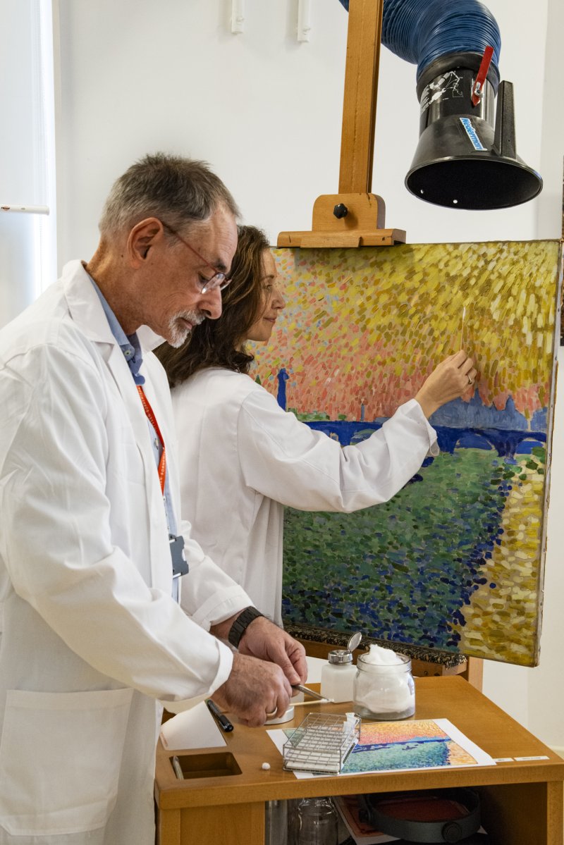 Detail of the cleaning control protocol for André Derain's “Waterloo Bridge”