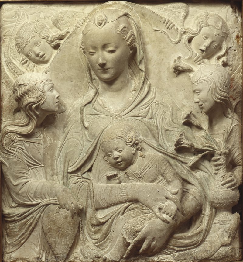 Agostino di Duccio, La Virgen con el Niño y cuatro ángeles