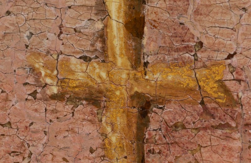 Detalle de las aplicaciones en oro en la obra “Retrato de una dama” de Foschi