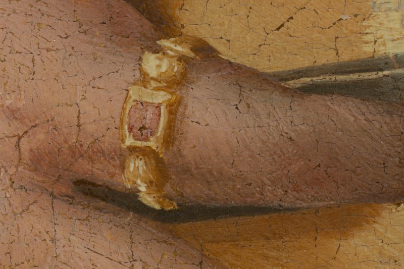 Detalle de los acabados en oro en la pintura “Retrato de una dama” de Pier Francesco Foschi