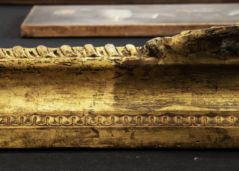 Detail of the cleaning process of the frame of Rubens’s “Venus and Cupid”