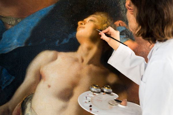 Detalle del proceso de restauración La muerte de Jacinto de Giambattista Tiepolo