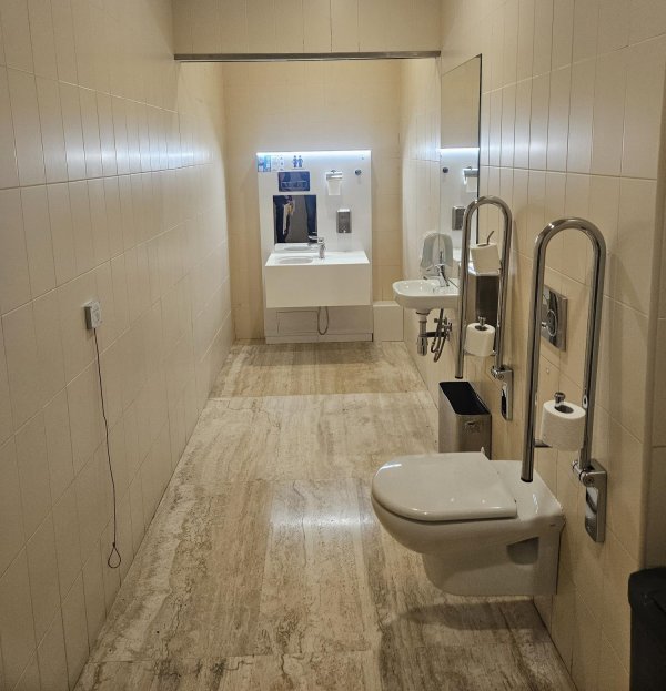 Cuarto de baño personas ostomizadas Cuarto de baño personas ostomizadas