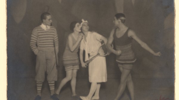 Le Train Bleu: Léon Woïzikovsky, Lydia Sokolova, Bronislava Nijinska and Anton Dolin, 1924