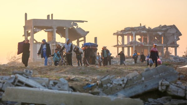 Muchas de las personas que volvieron al norte durante el alto el fuego encontraron sus hogares reducidos a escombros —y tuvieron que enterrar a sus seres queridos todavía atrapados bajo los escombros