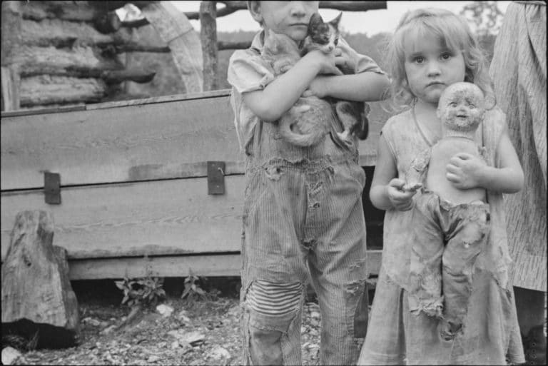 Ben Shahn
Niños, 1935
Library of Congress, Prints & Photographs Division, Farm Security Administration / Office of War Information. Washington, D.C.