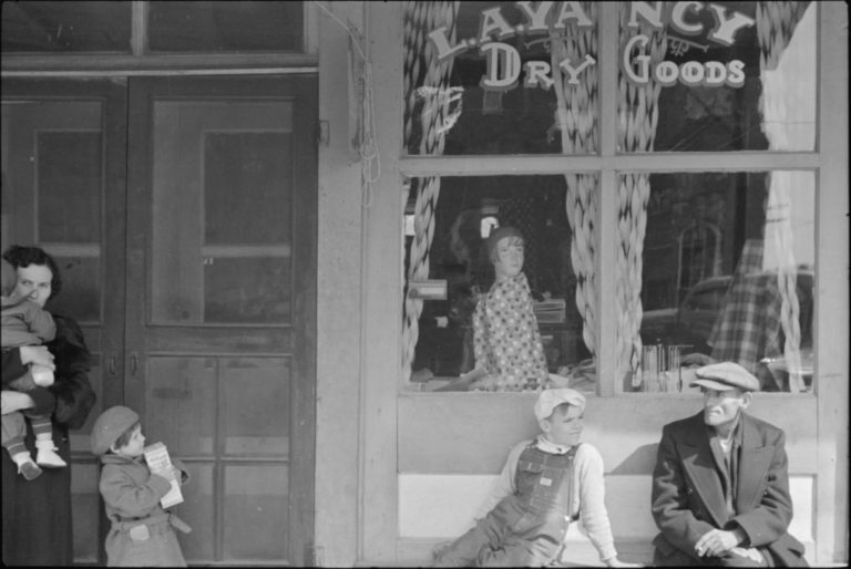 Ben Shahn
Sin título, 1935
Library of Congress, Prints & Photographs Division, Farm Security Administration / Office of War Information. Washington, D. C.
