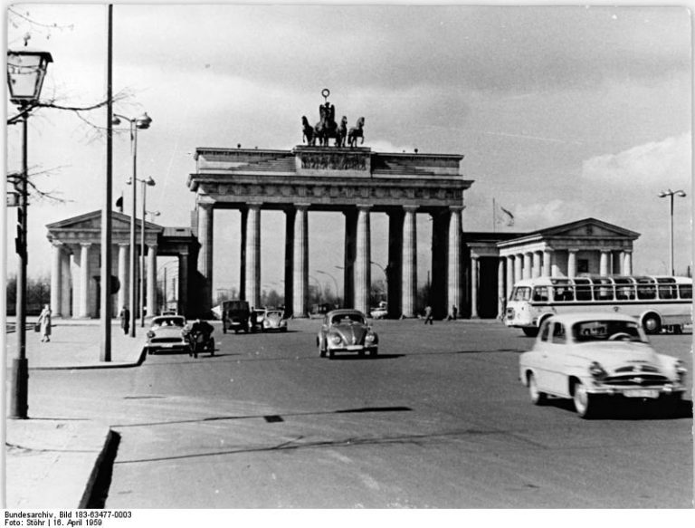 Zentralbild Stöhr Ho. 16.4.1959 Berlin: Stadtansichten von Berlin. Brandenburger Tor